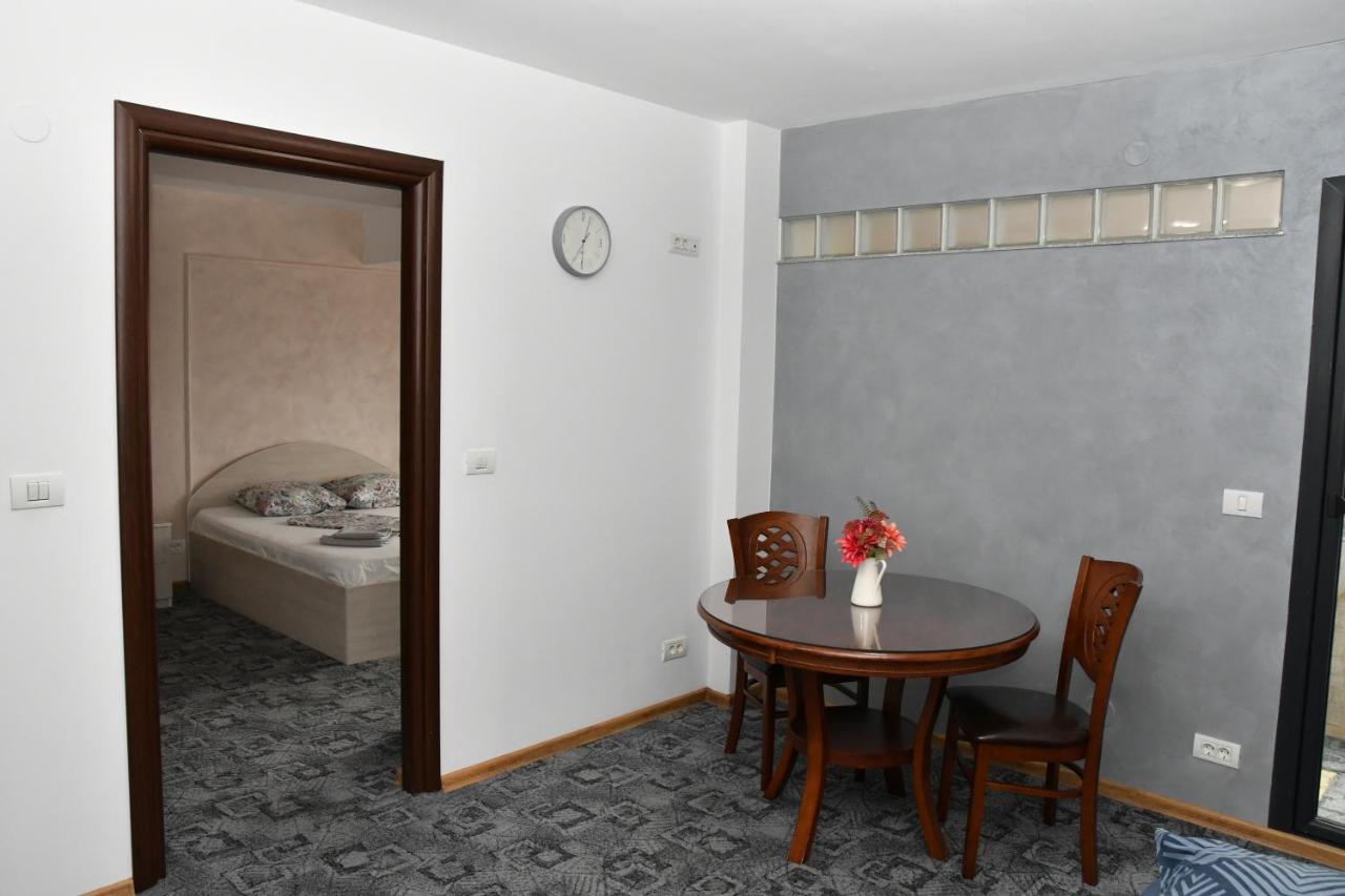 Apartament Luxury - Promenada Mall Craiova Kültér fotó