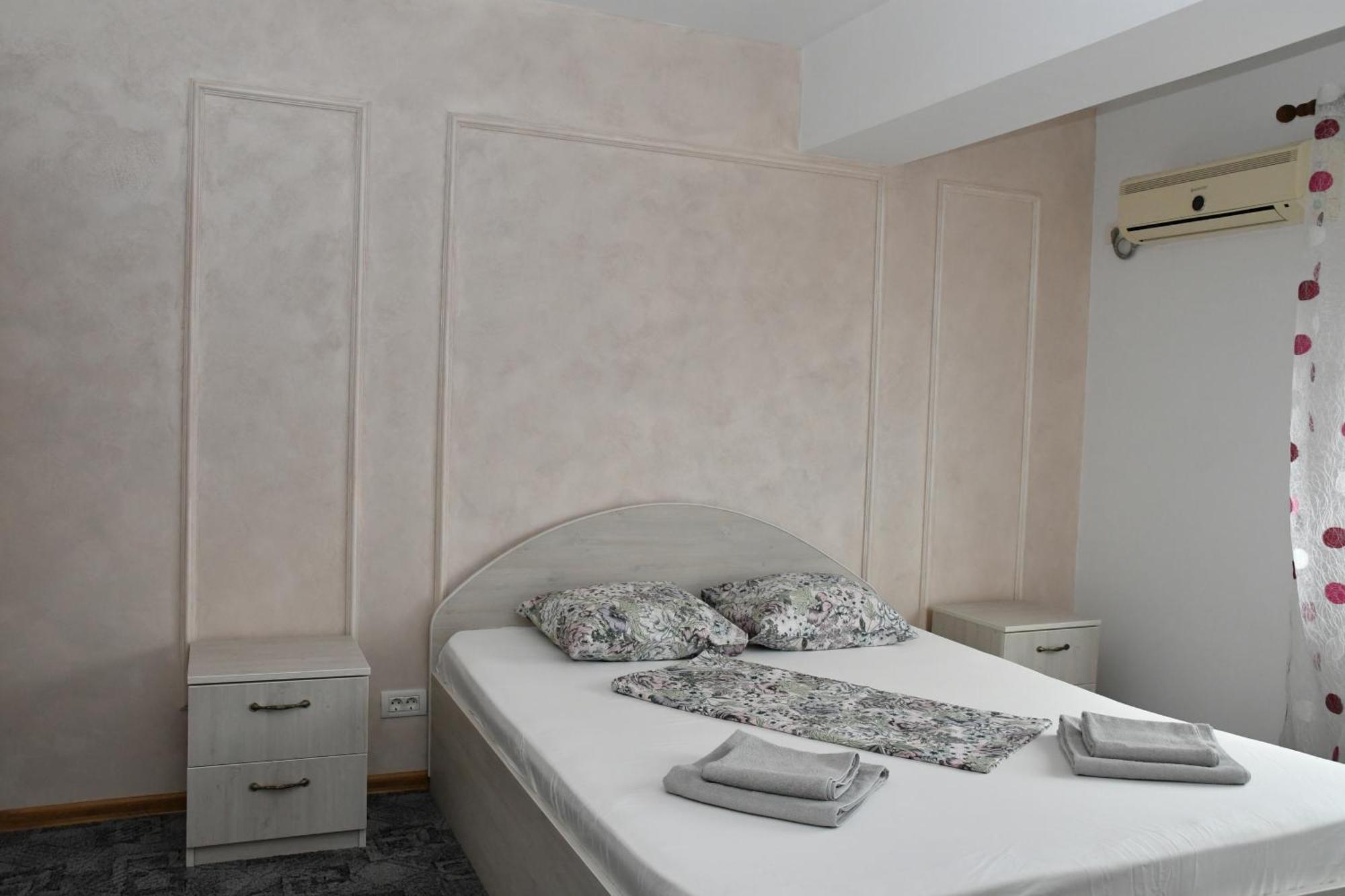 Apartament Luxury - Promenada Mall Craiova Kültér fotó